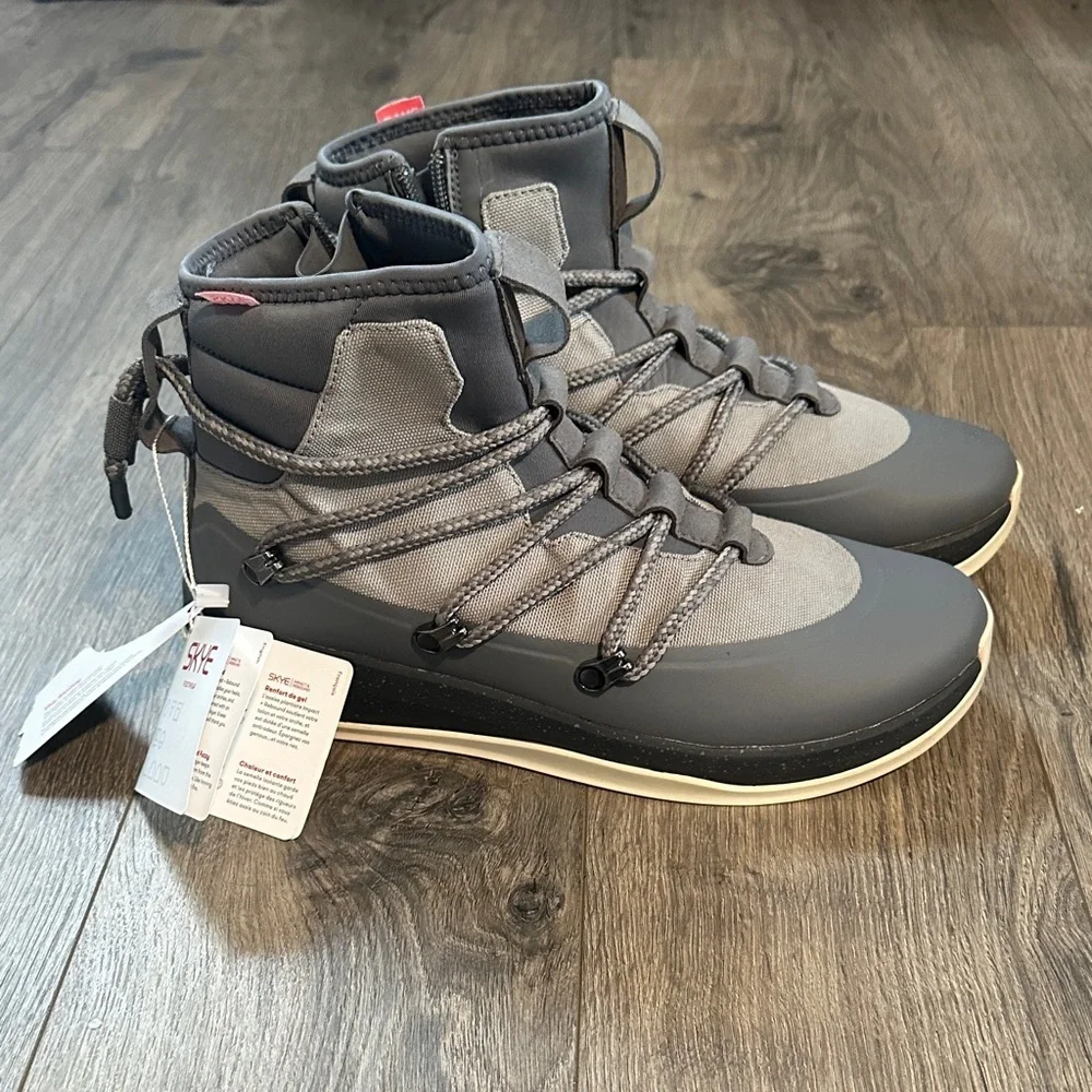 NWT SKYE The Stnley Raincity Grey sneaker boot size 9 men’s/10womens